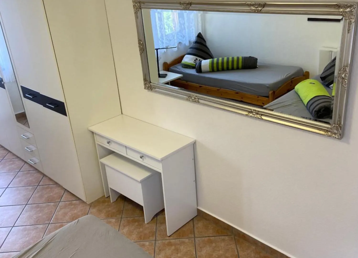 Ferienwohnungen Rehn Drezno 0*,  Niemcy